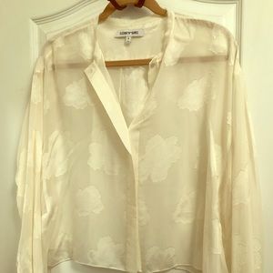 Elizabeth and James. White Silk blouse. SM.